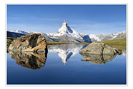Póster Stellisee and Matterhorn in the Swiss Alps in summer